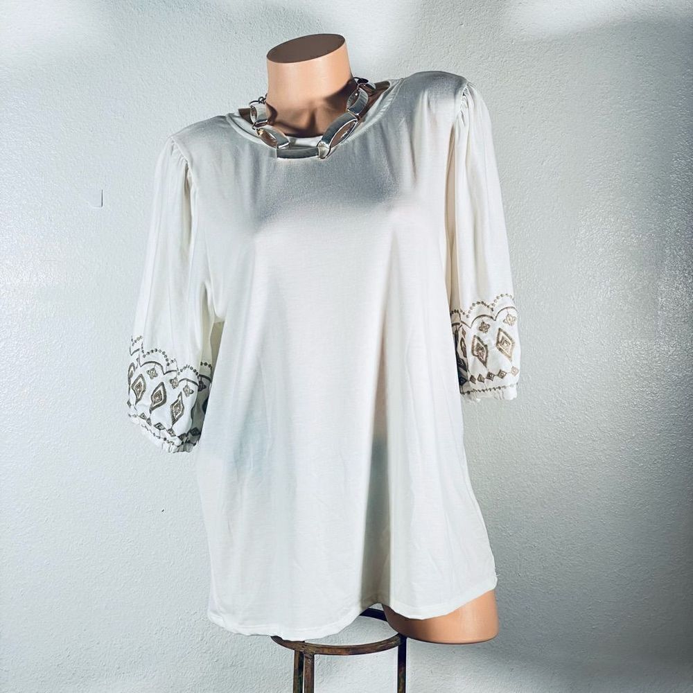 NWT Cure Sz XL White off Ivory Embroidered Sleeve Beautiful Blouse Top